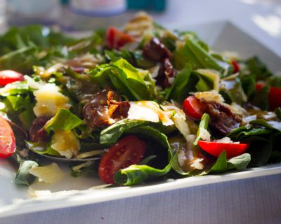 Μοναδικές Απίστευτες Σαλάτες στο Island Basket Ψαροταβέρνα Ανατολικής Αττικής